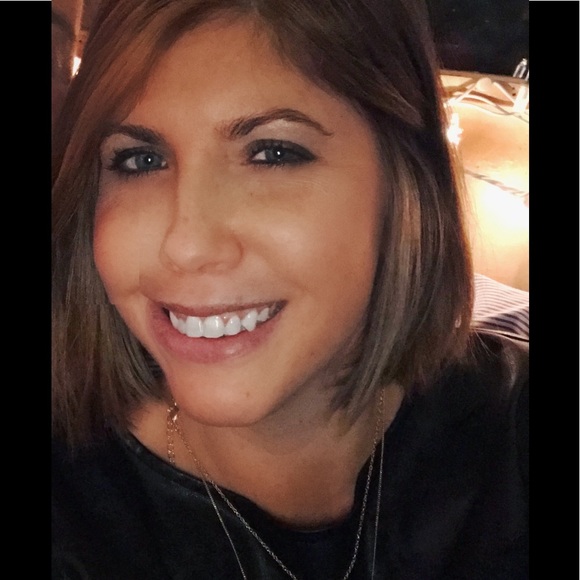 Meet your Posher, Mary Beth - Picture 1 of 1